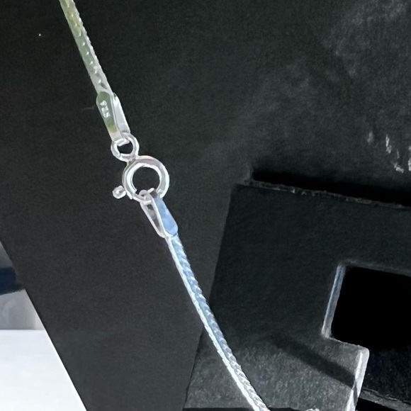 NWT - Birth Flower Necklace with Birth Month Charm - Picture 10 of 12